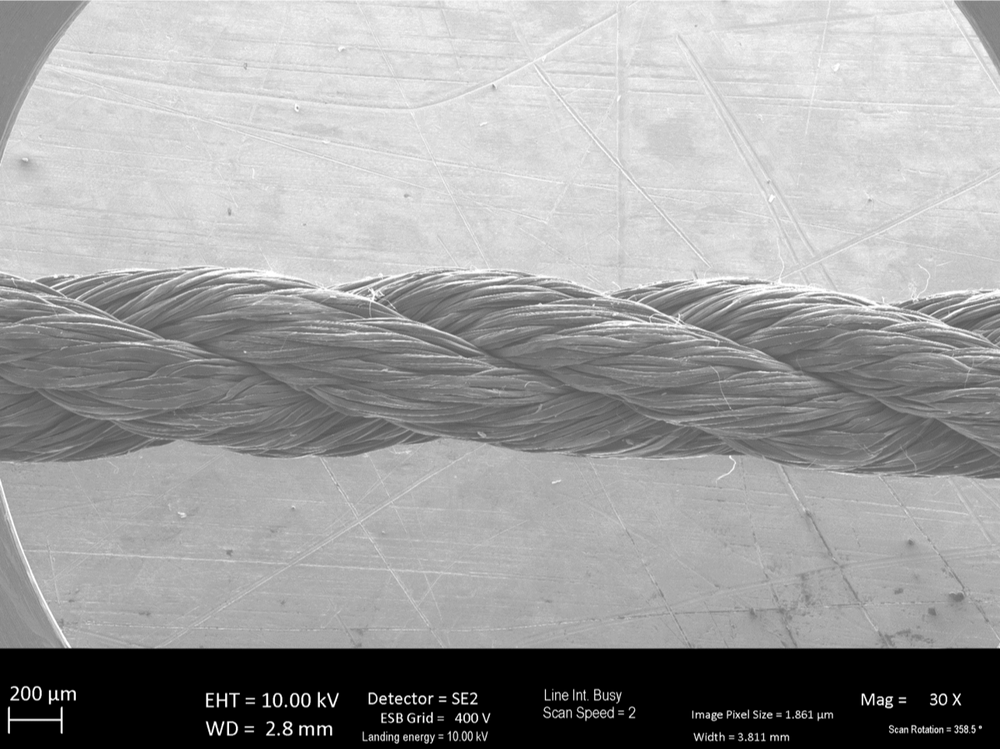 Galvorn_yarn_microscopic__86932